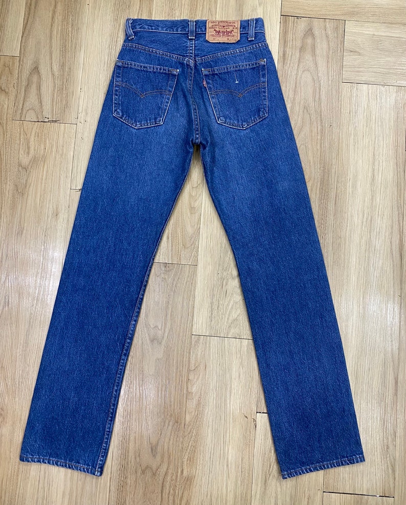 size 27 vintage levi's 501xx made in USA image 2