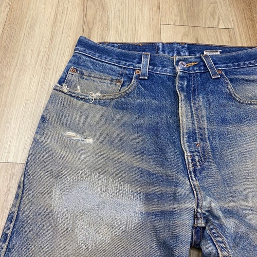 Size 31 vintage shops 90s levi's 505 distressed condition