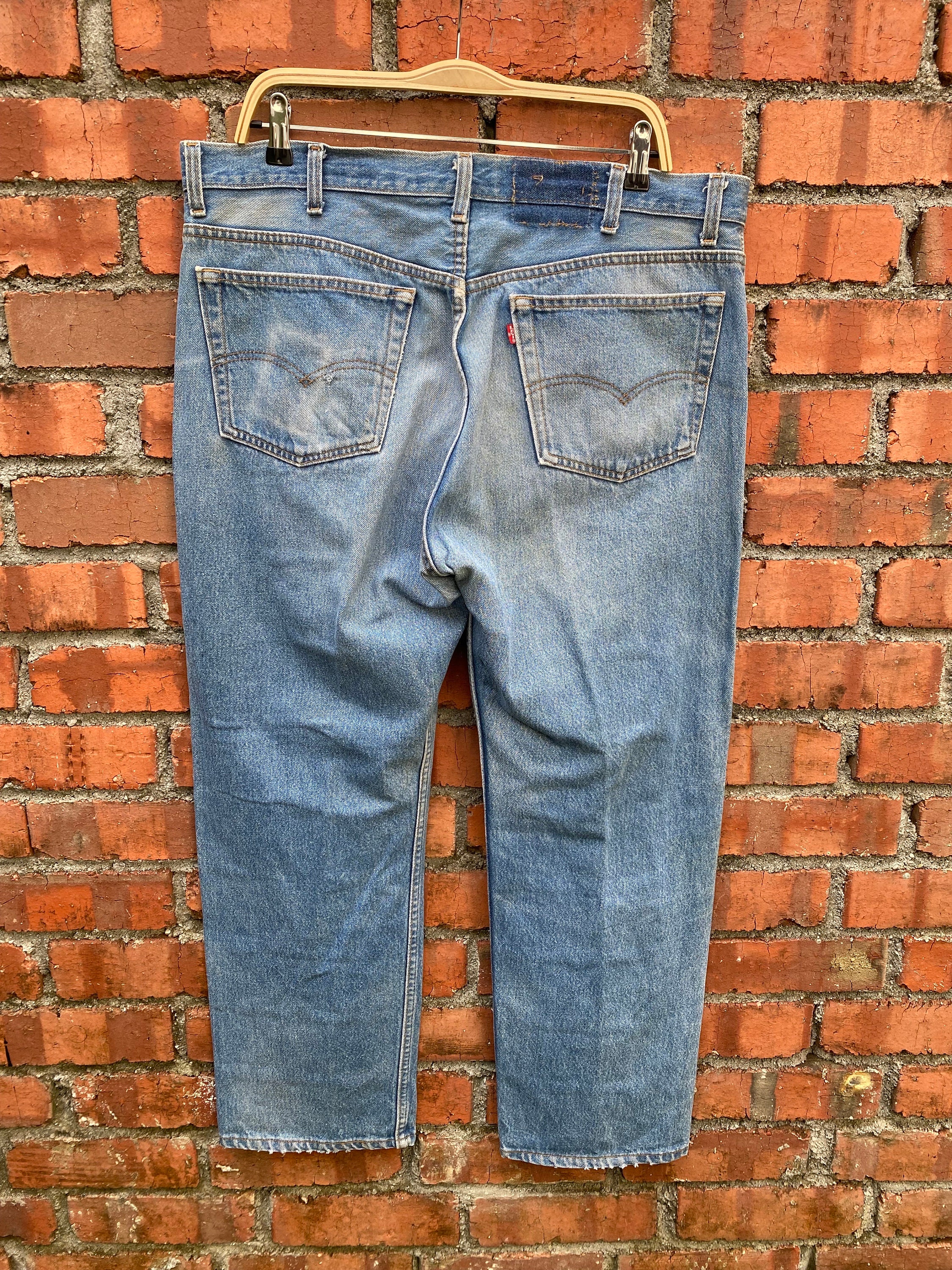 Size 39x27.5 Vintage Levi