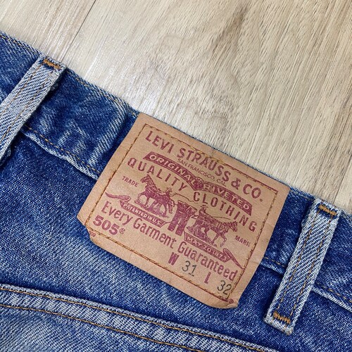 Size 31 vintage shops 90s levi's 505 distressed condition