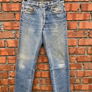 W29x28.5 vintage levi&#39;s 501 distressed made in USA