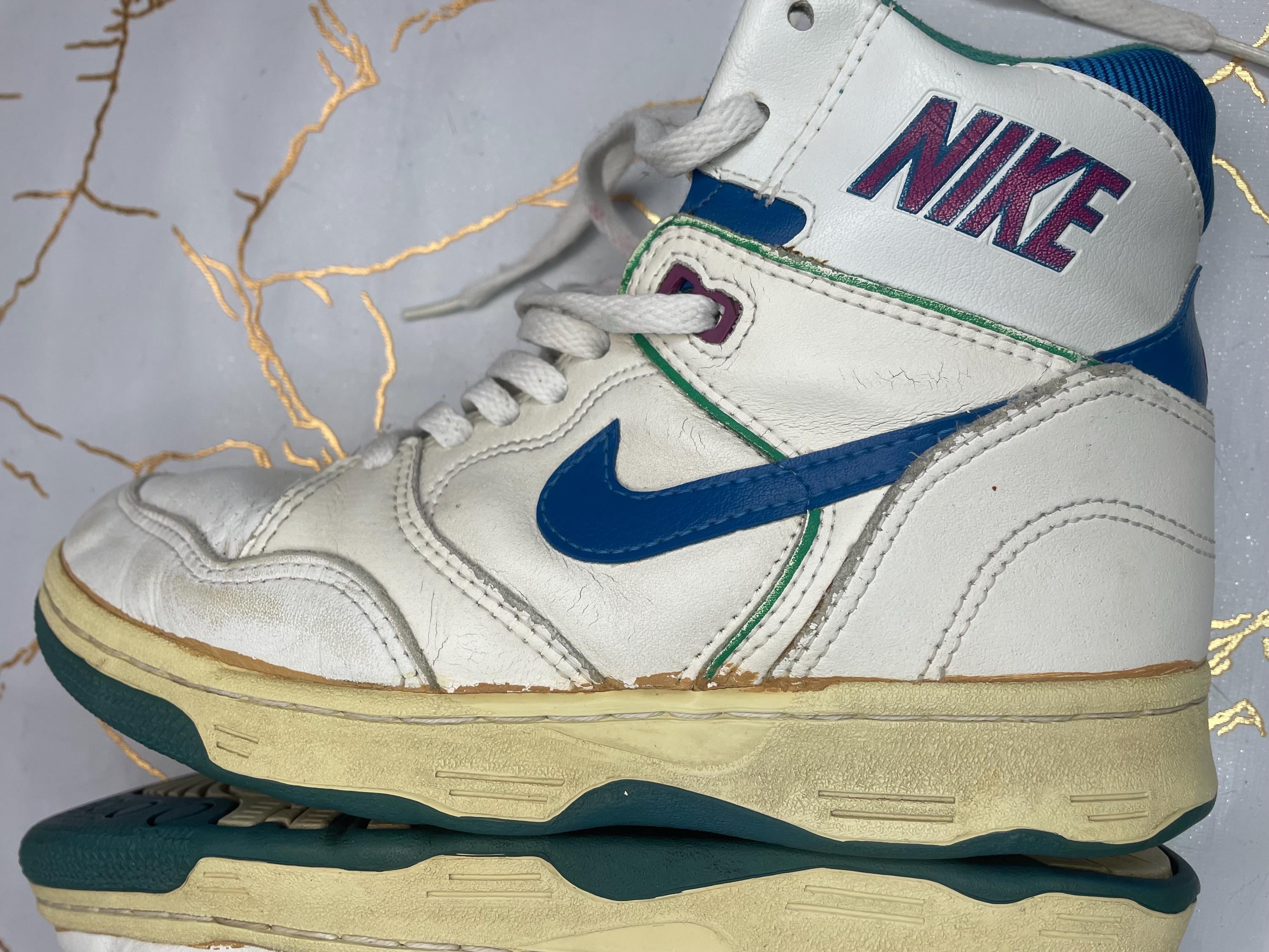 NIKE ドライビングフォース　89年製ヴィンテージ やあ、フリーマーケットで1989年の「ナイキ ドライビングフォース」を