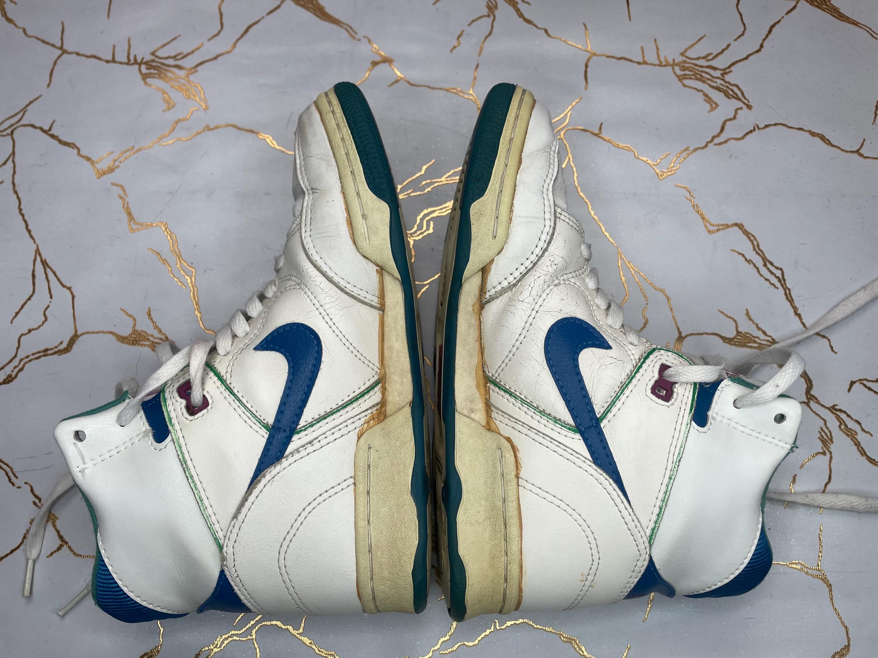 NIKE ドライビングフォース　89年製ヴィンテージ やあ、フリーマーケットで1989年の「ナイキ ドライビングフォース」を