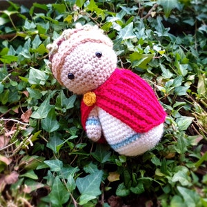 PATTERN ONLY Julius Caesar Amigurumi crochet iconic people Roma