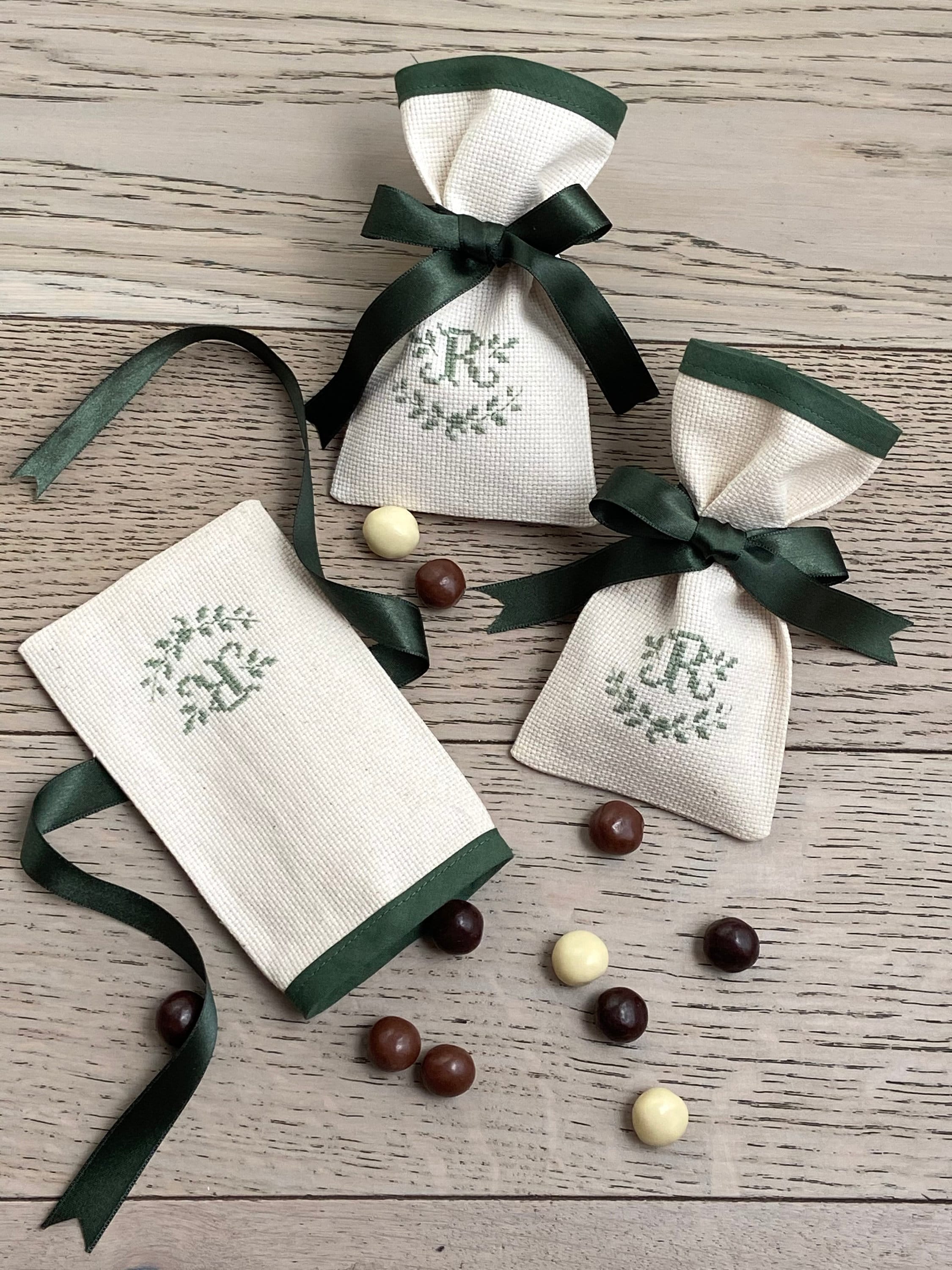Custom Monogram Gift Bags personalized Bombonieres christening Memories custom-monogram-gift-bags-personalized-bombonieres-christening-memories