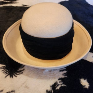 Importina Vintage Bollman 100% Wool Felt Bowler Hat Cream with Black Ribbon