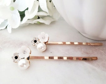 Vintage Style Pearl and Crystal Rhinestone Flower Hair Pin Set in Gold