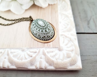 Green Nordic Cameo Necklace in Bronze