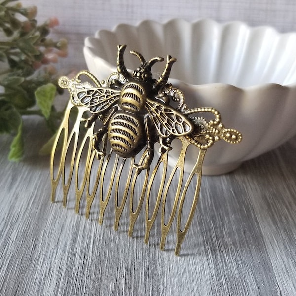 Vintage Style Bee Hair Comb in Bronze