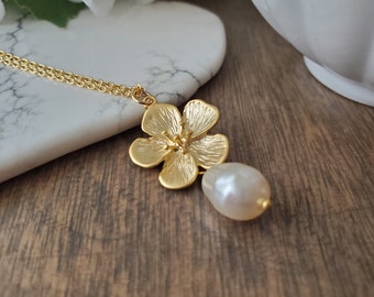 Cherry Blossom Flower Necklace in Gold