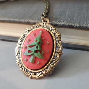 Christmas Tree Cameo Necklace in Bronze