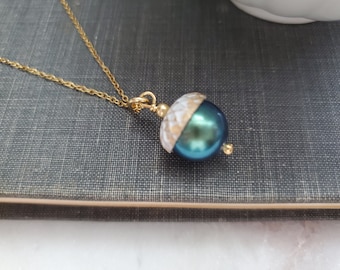 Acorn Necklace in Gold with Peacock Green Pearl