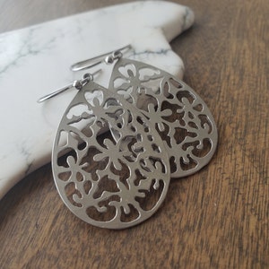 Teardrop Geometric Filigree Earrings in Silver Rhodium
