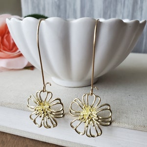 Cherry Blossom Abstract Flower Dangle Earrings in Yellow Gold