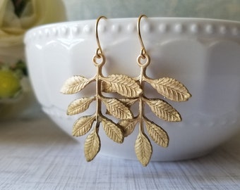 Leaf Earrings in Vintage Matte Gold