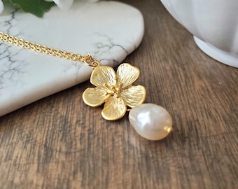 Cherry Blossom Flower Necklace in Gold