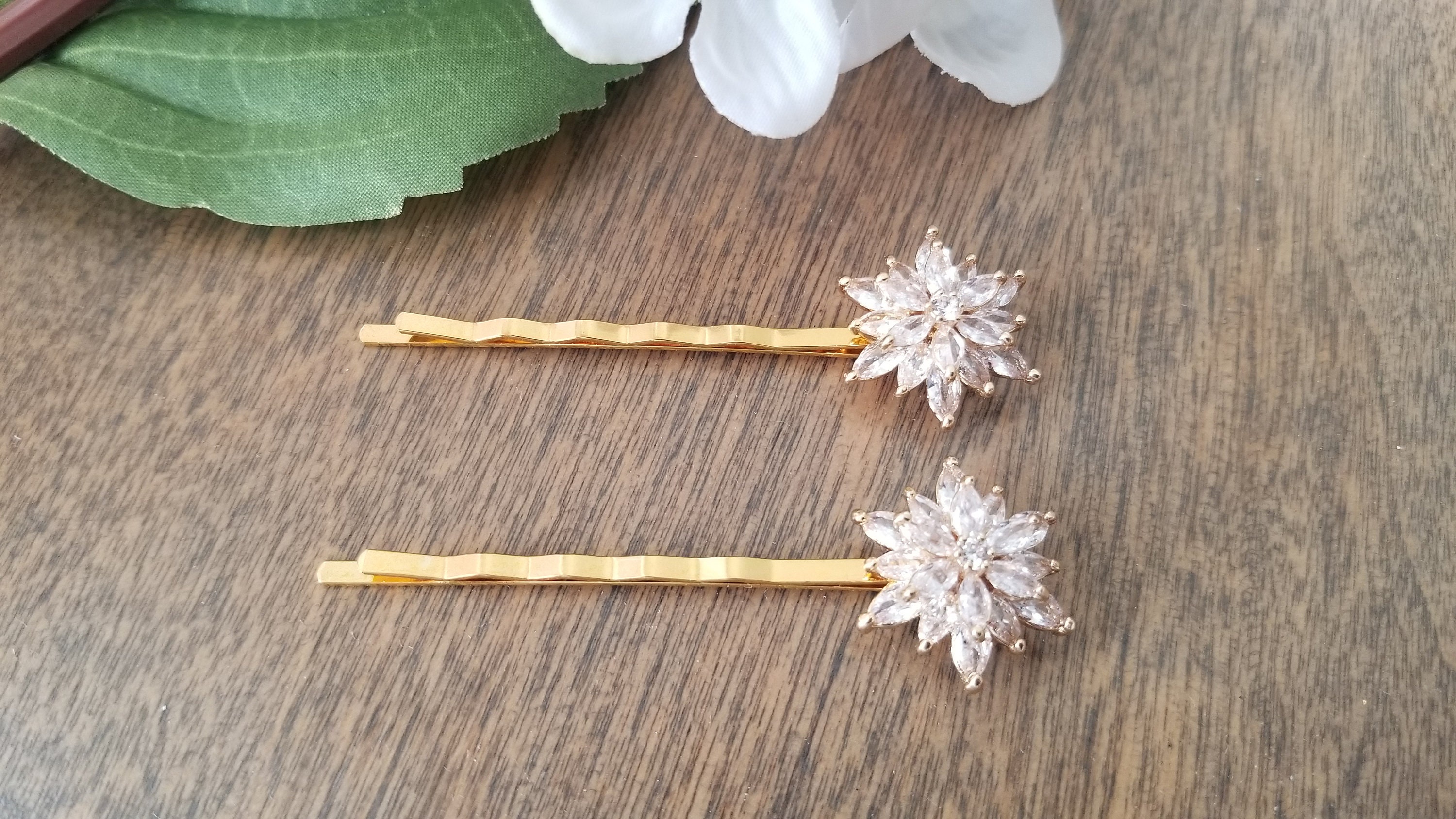 Vintage Style Starburst Crystal Hair Pin Set in Gold - Etsy display picture 2