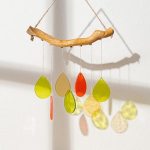 Glass Wind Chime Multicolours Leaves Windchime Garden Art Window Home Decor Mobile Suncatcher Fair Trade Gift Rainbow F69