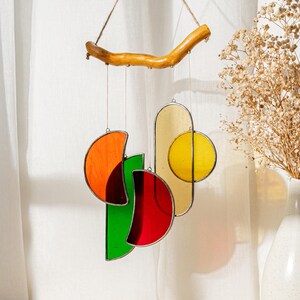 Boho fönsterklocka i målat glas – Handgjord solfångare och vindklockadekoration F88 bild 7