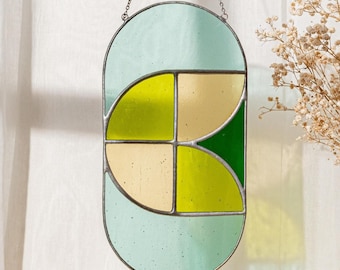 Geometrischer Buntglas-Sonnenfänger, Boho-Buntglas-Fensterbehang, Zeitgenössische Glaswandbehang Dekor für Haus F64