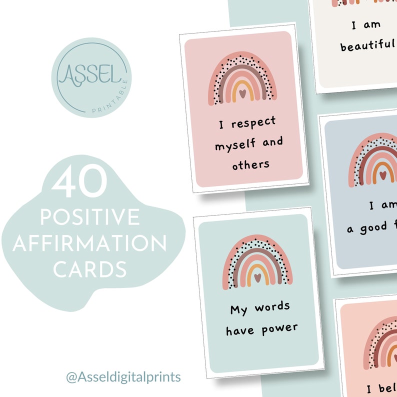 Pode incluir: 40 cart&otilde;es de afirma&ccedil;&atilde;o imprim&iacute;veis com ilustra&ccedil;&otilde;es de arco-&iacute;ris e mensagens positivas. Os cart&otilde;es apresentam um esquema de cores rosa pastel, azul e marrom com bolinhas pretas. O texto nos cart&otilde;es inclui: "Eu me respeito e respeito os outros", "Minhas palavras t&ecirc;m poder", "Eu sou bonita", "Eu sou uma boa amiga", e "Eu acredito em mim mesma".