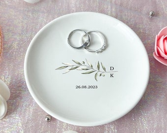 Plat d'anneau minimaliste personnalisé avec feuille, porte-bijoux de mariage de verdure, plateau de bibelots de fleurs sauvages personnalisé, cadeau de douche nuptiale