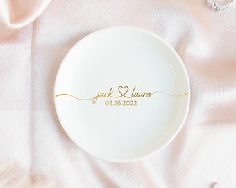 Plat d’anneau de mariage personnalisé - Nom de couple Monogram Ring Tray - Plat de bijoux - Cadeau de bibelot anniversaire - Faveur de fête _NND