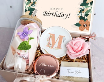 Coffret cadeau d'anniversaire unique, coffret cadeau avec tasse en verre à fleurs du mois de naissance, coffret cadeau d'amitié, panier de vacances pour elle