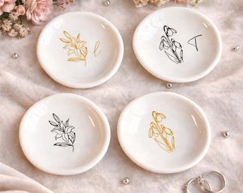 Birth Flower Jewelry Dish for Mom, Personalized Family Flower Ring Dish, Mother’s Day Gift from Daughter Son, Custom Name Keepsake Gift _NND