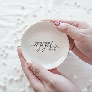 Engagement Heart Ring Dish, Custom Couple Name Jewelry Dish, Ring Holder Dish, Just Engaged Gift, Anniversary Gift _NND