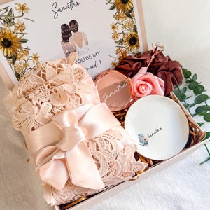 Sunflower Wedding Gift Box, Bridesmaid Proposal Box, Best Gift For Friend, Wedding Favors, Summer Grils Trip Gift