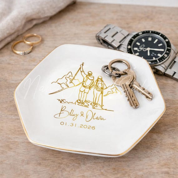 Personalized Hiking Couple Ring Dish, Custom Name Jewelry Dish, Adventure Gifts for Couples, Mountain Lover Gift, Valentine’s Day Gift
