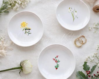 Birth Flower Ring Dish, Wedding Jewelry Dish, Birthday gift, Mother's Day Gift, Floral Jewelry Plate, Bridesmaid Proposal Gift
