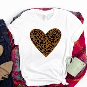 Valentines Day Shirt,Leopard heart Shirt,Valentines Day Shirts For Women, Heart Shirt, Cute Valentine Shirt, Cute valentine tee,Love Shirt