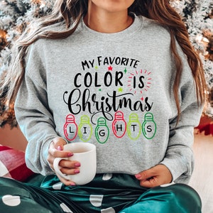 Meine Lieblingsfarbe ist Weihnachtslichter, Frohe Weihnachten T-Shirt, Weihnachtsshirt, Weihnachts-Familienshirt, Weihnachtsgeschenk, Weihnachtsgeschenk, passendes Shirt