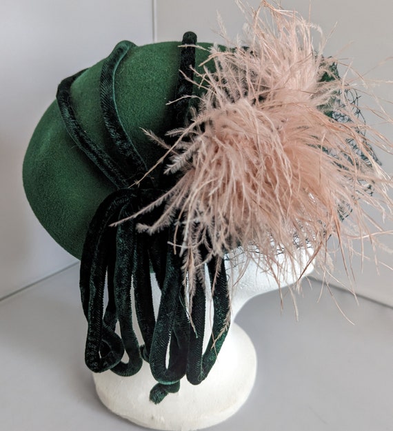 1970s Women's Vintage Wool Hat with Cord and Feat… - image 4