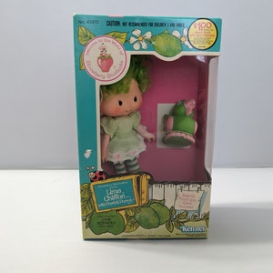 1982 Vintage Kenner Lime Chiffon Doll & Parfait Parrot of Original Strawberry Shortcake