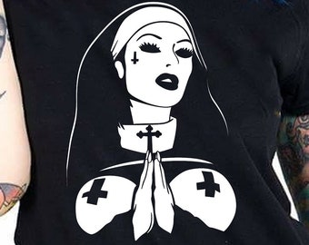 Unholy Nun Unisex T-shirt Sinner Gothic Witchcraft Occult Magic Supernatural Ouija Tshirt Novelty Fun Gift Cute Tee