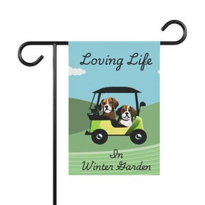 Kochaj życie w Winter Garden - baner Garden & House dla społeczności Golf Cart. Prezent dla miłośników psów!