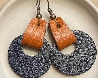 Pendientes de cuero para mujer, joyería hecha a mano para regalo de cumpleaños. Pendientes únicos, pendientes de cuero genuino, pendientes colgantes ligeros, regalo.