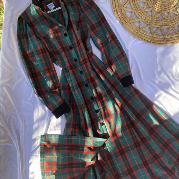 Laura Ashley dress tartan plaid pattern dress full length wool/Edwardian dress/Laura Ashley 80’s/Victorian style dress