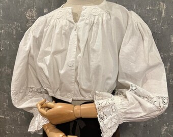 vintage blouse white antique blouse puffy sleeves/traditional Austrian blouse dirndl Octoberfest/folklore blouse white