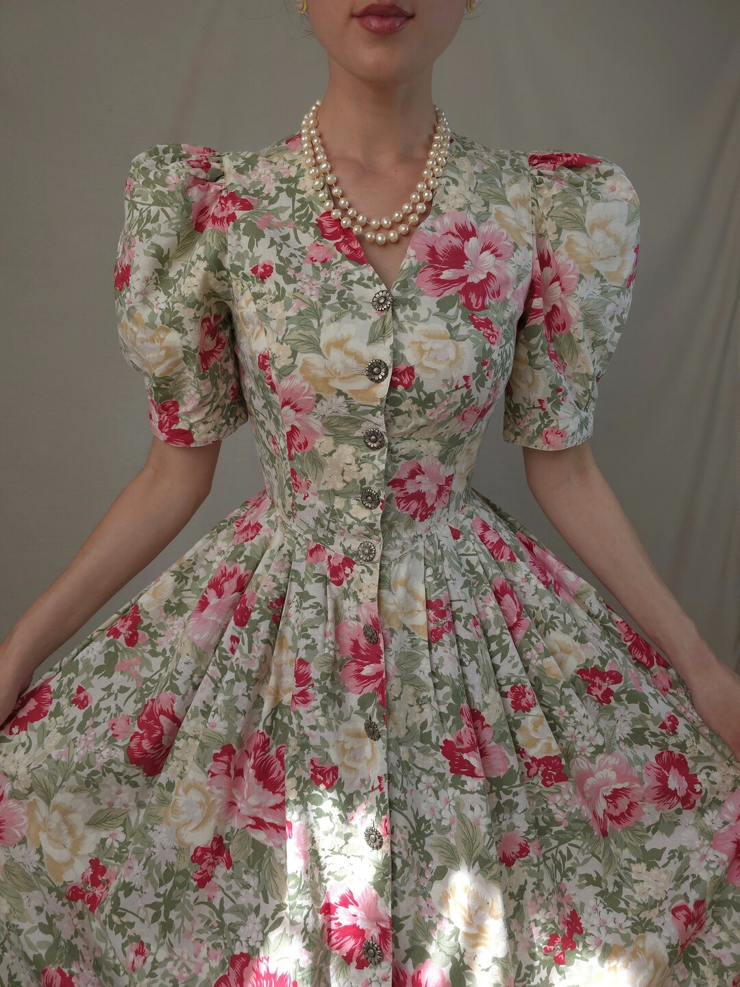 a line hoco dresses Gorgeous A-Line Flowers Homecoming Dresses Sleeveless Open Back Short main image 1