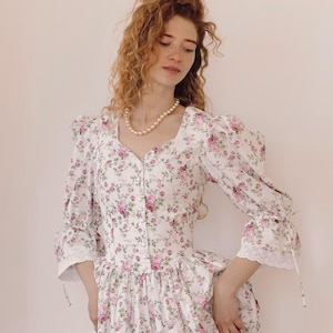 floral dress puffy sleeves ballgown dress corsets back Victorian dress Edwardian prairie floral dress white cotton princess dress purple