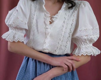 lace vintage blouse puffy sleeves embroidered blouse Austrian blouse dirndl Victorian blouse white
