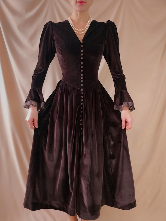 Gothic Dress Flared Sleeves Velour Velvet Brown Dress Victorian Dress  Chocolate Dress Velour Retro Dress Buttons Down Velvet Victorian Dress -  Etsy UK