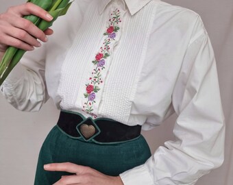 White Vintage blouse embroidered cotton/retro blouse white collared/embroidered flowers blouse/Austrian blouse