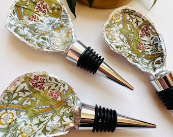 Decoupage Oyster Shell Golden Lily Wine Bottle Stopper - Coastal Kitchen Decor Beach Themed Wedding Gift Bridesmaids Gift Unique Hostess