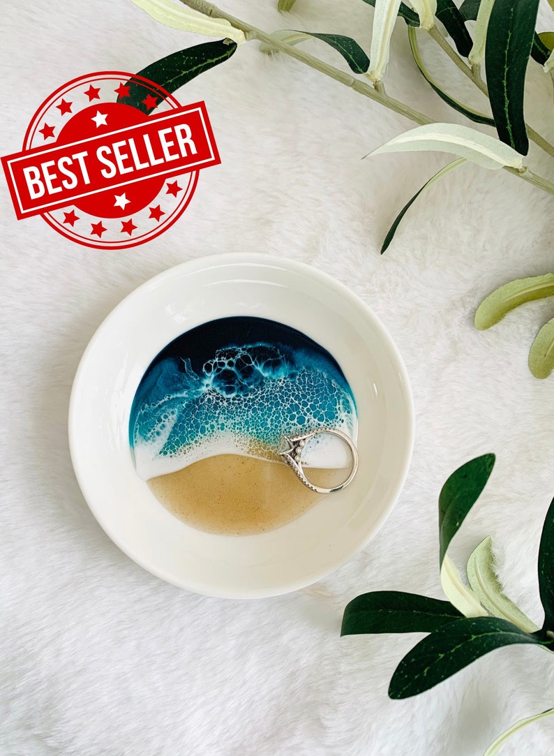 Ocean Ring Dish CeramicPERSONALIZED Engagement Gift Trinket dish Unique Handmade gift Beach Epoxy Resin Wedding Gift Blue Christmas Gift zdjęcie 2