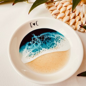 Ocean Ring Dish CeramicPERSONALIZED Engagement Gift Trinket dish Unique Handmade gift Beach Epoxy Resin Wedding Gift Blue Christmas Gift zdjęcie 7